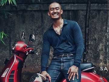 Komentari Postingan Lepas Hijab Rina Nose, Uus Ikutan Kena Semprot Netizen