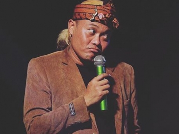 Tulis Komentar di Instagram Kajol, Kocaknya Sule Malah Pakai Bahasa Sunda