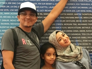 Potret Keseruan Laudya Cynthia Bella & Aleesya Jadi Pendukung Engku Emran dalam Ajang Triathlon