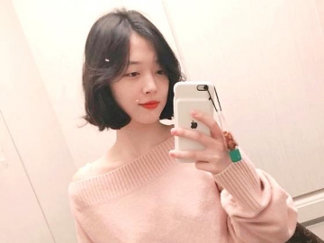 Sulli Hadir di Acara Fashion Dibalut Dress Unik Ini, Netter Nyinyir
