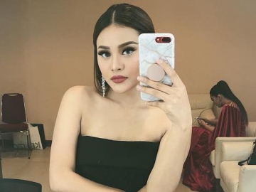 Tulis Status Galau, Aurel Hermansyah Putus dari Pacar?