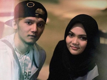 Kembaran Bongkar Sifat Asli Rina Nose Setelah Buka Hijab, Seperti Apa?