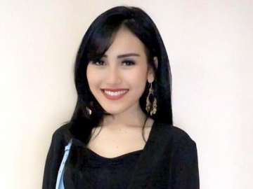 Tampil Maksimal dengan Gaun Elegan Ini, Ayu Ting Ting Lagi-Lagi Ditegur Netter