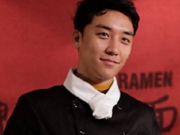 Foto Bareng Pegawai Resto Ramennya, Seungri Banjir Pujian