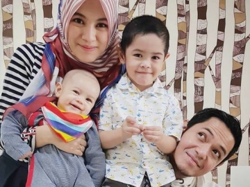 FOTO: Gemas Banget! Anak Kedua Alyssa Soebandono Ini Punya Pipi Gembul yang Lucu