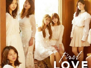 Buka Toko Suvenir, Twice Sekaligus Rilis Photobook Natal & Tahun Baru