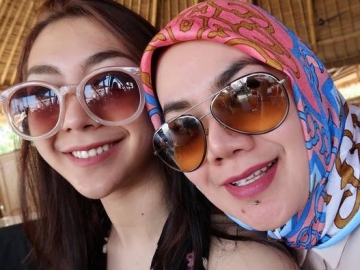 FOTO: Disebut Paling Cantik, Ini Lho Sosok Shania Salsabila, Anak Pertama Sarita Abdul Mukti