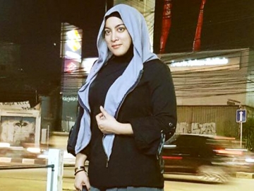 Bagikan Foto Mendiang Sang Ayah Saat Masih Muda, Jane Shalimar: Gantengnya Papa