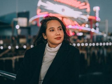FOTO: Jalan-Jalan ke Amerika Serikat, Pevita Pearce Puas Jelalajahi Santa Monica Pier