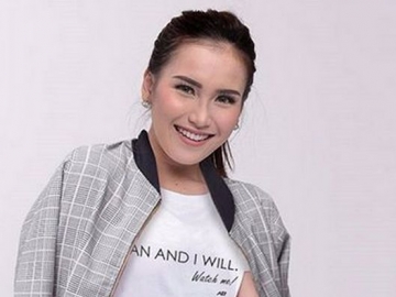 Beredar Foto Zaman Dulu, Kecantikan Ayu Ting Ting Bikin Netter Terpesona