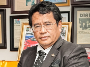 Pengacara Hotman Paris Akui Selingkuh Selama 6 Tahun dengan Artis, Siapa?