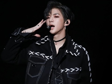 Sedang Sakit, Kang Daniel Paksakan Diri Hadiri Fan Meeting Demi Temui Fans
