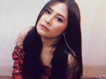 Tampil dengan Rambut Pendek, Prilly Latuconsina Buat Netter Terpana 