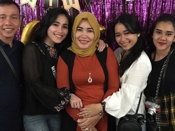 Heboh Ayu Ting Ting Diduga Mabuk, Ayah Rojak Beri Peringatan Ini