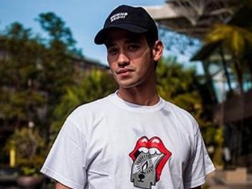 Bangga Akui Ayahnya Jadi Driver Online, Tara Budiman Bikin Salut