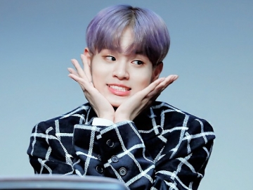 Intip Momen Haru Saat Lee Dae Hwi Wanna One Kunjungi Makam Sang Ayah Pertama Kalinya Sejak Debut