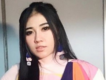 Beredar Video Via Vallen Belanja Tas Branded, Netter Sindir Soal 'Tukang Pamer'