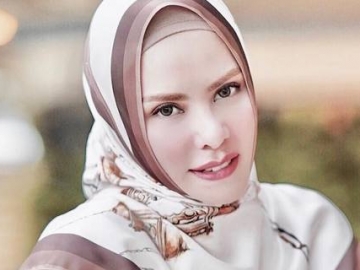 Angel Lelga Lakukan Kuretase Ditemani Vicky Prasetyo, Netizen Salah Fokus dengan Rekam Medis Ini