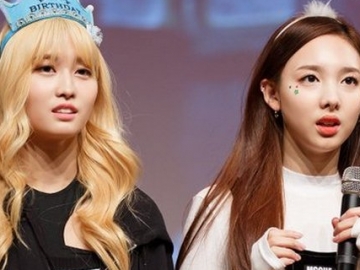 Nayeon dan Momo 'Menyamar' Jadi Model dan Fotografer, Ini Reaksi Fans