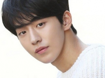 Nam Joo Hyuk Donasikan Beasiswa Untuk Almamaternya