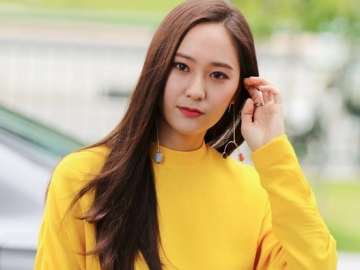 Ucapkan Selamat Tinggal Pada Tahun 2017, Foto Masa Kecil Krystal f(x) Ini Buat Fans Gemas Maksimal