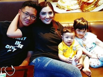 Ashanty Tidur Sambil Peluk Azriel Hermansyah, Netter Terharu