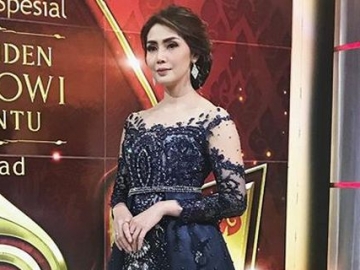 Tinggalkan Acara Gosip, Fenita Arie Ternyata Putuskan Hijrah dan Berhijab