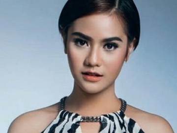 Mytha Lestari Isi Soundtrack 'Nini Thowok', Suami Lihat Sosok Mengerikan di Dapur