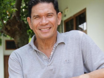 Beredar Pesan Berantai Kondisi Aktor Laga Advent Bangun, Sang Istri Beri Klarifikasi Begini