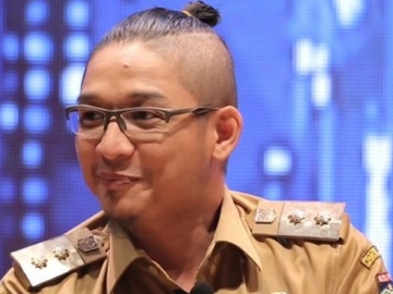 Dianggap Nyeleneh dan Tuai Kontroversi, Rambut Pasha Ternyata Dipotong Istri Sendiri