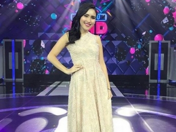 Pakai Scraf Harga Rp 12 Juta, Ayu Ting Ting Malah Dicibir