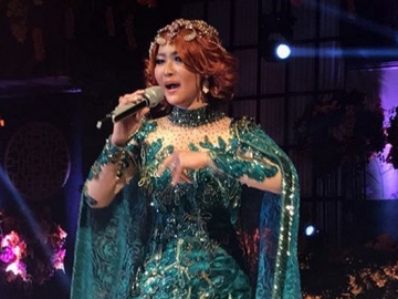 Unggah Foto Tanpa Make Up, Inul Daratista Malah Dikritik Gara-Gara Lengan 'Kendor'