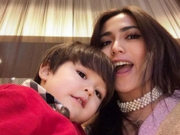 Sempat Alami Kecelakaan Mobil, Jessica Iskandar Buat El Barack Menangis