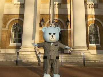 Ada yang Buatan Fans Indonesia, Krunk Maskot YG Minta Penggemar Pilihkan Desain Lightstick Resminya