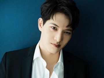 Buat Khawatir Karena Postingannya di IG, Lee Jong Hyun Banjir Komentar Semangat dari Fans