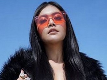 Denada Seksi Pakai Lingerie di Pemotretan Terbaru, Netter Malah Ngeri