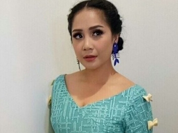 Nagita Slavina Pakai 'Hot Pants' Sobek Harga Rp 3 Jutaan, Netter: Mahal Amat