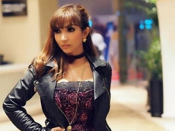 Sempat Syok Berat, Roro Fitria Bisa Tertawa Pasca Dua Pria Ini Datang