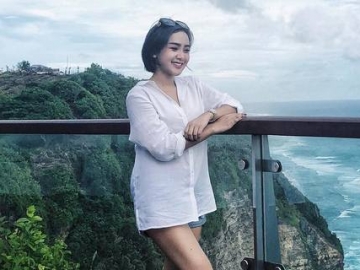 Posting Foto Seperti Ini Saat ke Bali, Cita Citata Matikan Kolom Komentar. Kenapa?