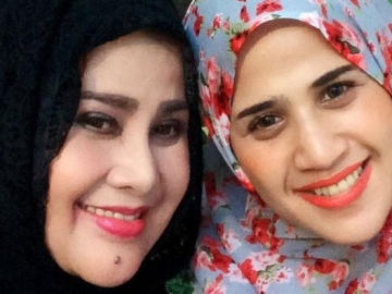 Belum Jenguk Dhawiyah, Elvy Sukaesih Lakukan Ini Demi Hindari Wartawan