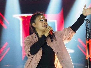 Tantri Kotak Posting Detik-Detik Dirinya Alami Musibah di Panggung, Netter Heboh