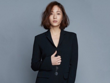 Pamer 'Teman' Makan Siangnya di Italia, Krystal f(x) Digoda Netter