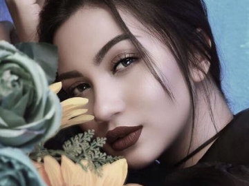 Posting Video 'Blur' Ini Saat Bangun Tidur, Netter Dibuat Lemas Ulah Ariel Tatum