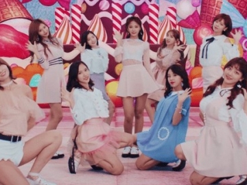 Laris Manis, 'Candy Pop' Twice Raih Trofi Platinum di Jepang