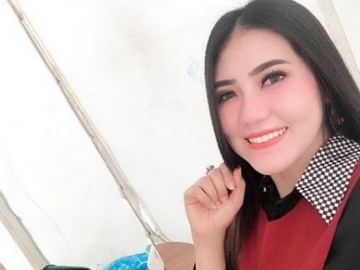 Curhat Hampir Tertinggal Pesawat, Salah Satu Kata Via Vallen Ini Dinilai Janggal