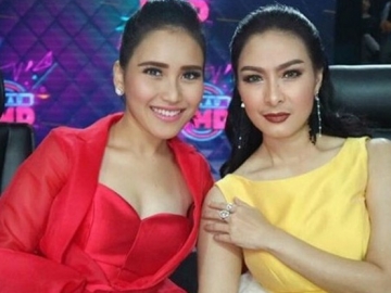 Anak Dirangkul Mesra Ayu Ting Ting, Perubahan Ekspresi Wajah Iis Dahlia Ini Bikin Netter Geger