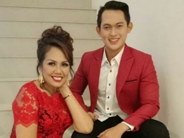 Sempat Mengaku Jalani Hubungan Tanpa Status, Ely Sugigi Digosipkan Bakal Nikah Lagi