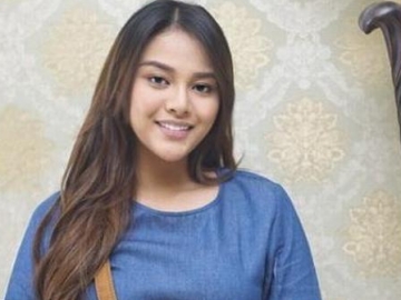 Pose Pakai Baju Super Ketat Begini, Aurel Hermansyah Diprotes Netter