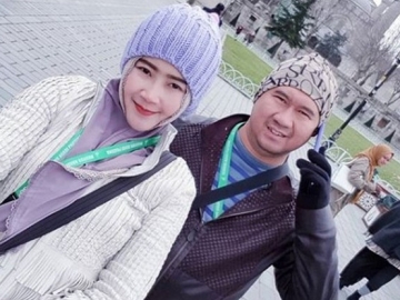 Bu Dendy Akui Jadi Istri Kedua, Wajah Istri Pertama Pak Dendy Jadi Sorotan