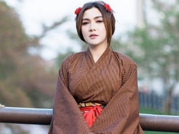 Hamil 5 Bulan, Vicky Shu Jalani Pemotretan dengan Tema Jawa Klasik